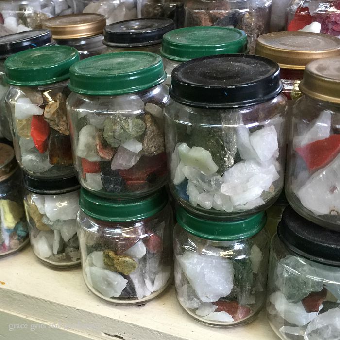 I stopped at an Arkansas Rock Shop grace grits and gardening